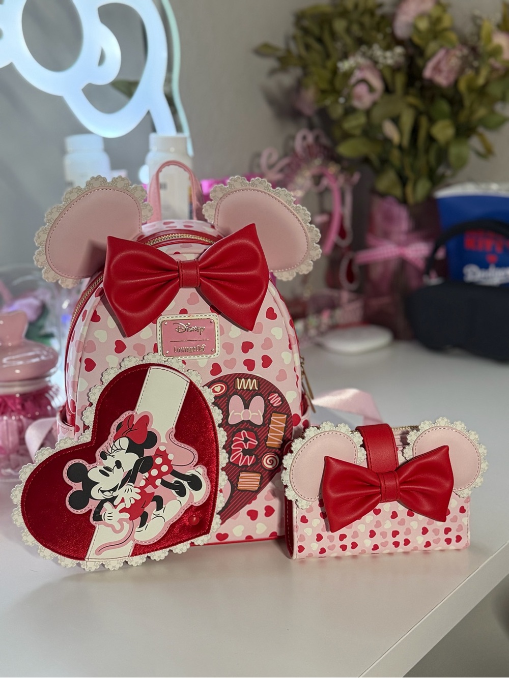 Disney Mickey & Minnie Valentines Loungefly Backpack and Wallet - Picture 2 of 3